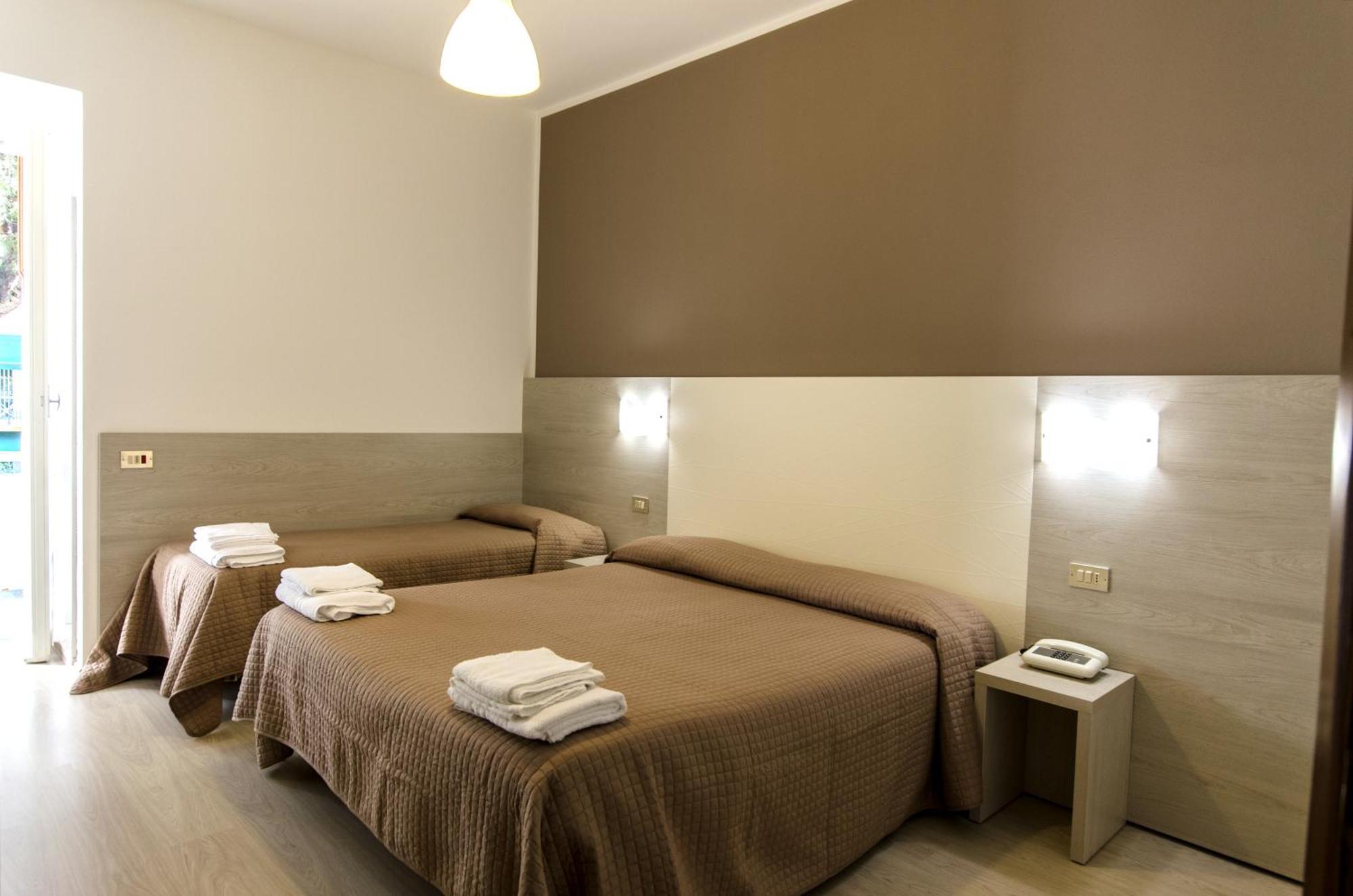 Hotel Villa Alberta Cesenatico Zimmer foto